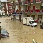 Maltempo Italia oggi, bomba d'acqua in Cilento: strade allagate e studenti intrappolati nelle scuole