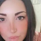 Incidente a Torino, auto finisce contro un palo: Alessandra Caboni, 29 anni, muore sul colpo. Ferita l'amica al volante