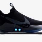 Nike inventa la scarpa connessa allo smartphone: si allaccia da sola FOTO