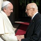 Giorgio Napolitano come sta: condizioni di salute critiche. Papa Francesco: «Che abbia conforto, servitore della patria»