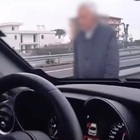 Anziano scappa dalla casa di riposo e vaga tra le auto sull'asse mediano: i carabinieri trovano l'80enne e lo salvano