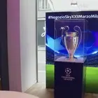 A Milano arriva la coppa della Champions League, un selfie da Campioni d'Europa