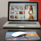 Operaia pubblica un suo video porno su internet per ripagare un debito di droga: «Al pusher doveva 73mila euro»
