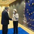 la Ue estende le sanzioni ma non taglia il gas russo
