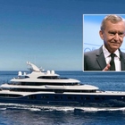 Arnault, lo yacht del patron di Dior «respinto al porto di Napoli, è dovuto andare via»