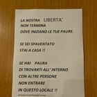 Covid, cartello in un pub di Milano scatena la bufera: «Se avete paura restate a casa»