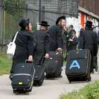 Lufthansa lascia a terra più di 100 passeggeri ebrei: la compagnia aerea accusata di antisemitismo e razzismo