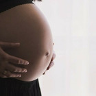 Scopre di essere incinta e dopo 48 ore partorisce. La notizia choc: «Soffrivo di preeclampsia»
