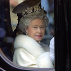 Elisabetta e il senso per la Corona: 70 anni sul trono. Il vuoto di Filippo e i segreti della Regina più longeva
