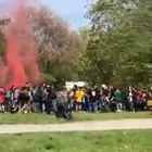 Bologna, rave party in un parco: multati oltre 300 ragazzi. Rimosse anche 18 auto