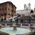 Risse tra baby-gang rivali in centro a Roma, l'allarme dei commercianti: «Intervenire subito»