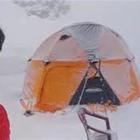 L'ultimo video dell'alpinista Daniele Nardi: «C'è tanta neve, noi aspettiamo»