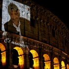 Gigi Proietti, il tributo di Roma: la sua foto su Colosseo e Campidoglio