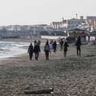 Roma: spiagge vietate, stretta su auto