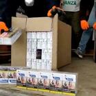 Nel tir migliaia di pacchetti di sigarette di contrabbando: un arresto e multa da 18mila euro