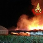 Incendio devasta uno stabilimento balneare al Circeo, indagini in corso