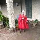 Ivana Spagna lotta con il fango nella sua villa a Como: «Mai vista una cosa del genere»