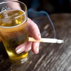 • Manovra, no rialzi alle accise: "salvi" i prezzi di alcol e sigarette