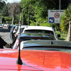 Genzano, caos al drive in della Rsa Covid: auto in coda per ore tra liti e malori