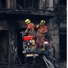 Valencia, incendio divora un palazzo: almeno 4 morti e tra i 9 e 15 dispersi. «Non speriamo di trovarli in vita»