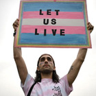 Stretta anti transgender della Florida: «Vietato usare a scuola pronomi diversi dal sesso»