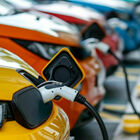 In Europa a maggio scendono del 2,6% le vendite di auto. Elettriche in caduta libera: -10,8%