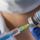 Napoli, arresti per vaccini finti