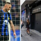 Lite in discoteca con due giocatori dell'Inter, loro lo portano fuori: «Facci vedere le foto sul cellulare». Scatta la denuncia