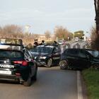 Auto contro un pino sull'Appia, morto un 21enne: «L'impatto è stato devastante»
