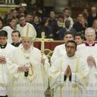 Papa Francesco licenzia 5 lavoratori senza aspettare la fine del loro processo