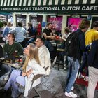 In Olanda boom di contagi: +803% in una settimana, tornano le chiusure (ma non le mascherine)