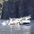 Yacht contro gli scogli affonda in pochi secondi in Sicilia: salvi otto turisti romani