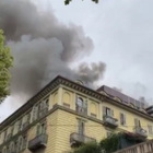 Incendio Torino, l'arrivo dei soccorsi: transennata ed evacuata la zona