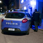 Roma, anziano legato e picchiato in casa per 120 euro: notte choc per un 84enne