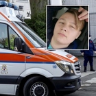 Andrea Dellanoce muore a 17 anni travolto da un furgone mentre passeggia vicino a casa. Il guidatore 25enne positivo all'alcoltest