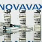 Novavax, vaccino a base proteica (con spike) «verso l'ok»: come funziona per rafforzare le risposte immunitarie