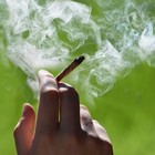 Cannabis, fumare spinelli da ragazzo triplica il rischio di suicidio