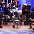 Maurizio Costanzo Show, speciale i "Tre tenori" con Enrico Mentana, Paolo Bonolis, Carlo Conti e Gerry Scotti