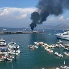immagine Capri, incendio a bordo di un motoscafo ormeggiato nel porto turistico a Marina Grande: meccanico ustionato