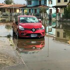 Maltempo in Lombardia, vento e grandine distruggono auto e palazzi