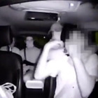 Milano, tassista rapinato: il video choc dell'aggressione