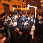 Napoli, notte di proteste e blocchi stradali dei commercianti