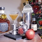 Sotto l'Albero di Natale il set per i cocktail