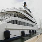 Yacht di lusso con bandiera straniera per evadere il fisco, ma i proprietari sono italiani: interviene la Guardia di finanza
