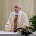 Il Papa elogia il silenzio dovuto alla pandemia: «Apprezzate l'assenza di rumori e imparate ad ascoltare»