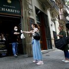 Spagna, la Catalogna chiude bar e ristoranti per 15 giorni: cosa non ha funzionato del lockdown più duro d'Europa