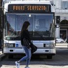 Roma, Atac mette in ferie gli autisti: «Troppi guasti, pochi bus»