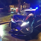 Jeep contro un'auto dei carabinieri: quattro feriti