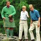 Harry, la tenera foto di Re Carlo con i figli per la festa del papà: il significato nascosto