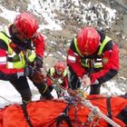 Monte Bianco, alpinista italiano precipita e muore